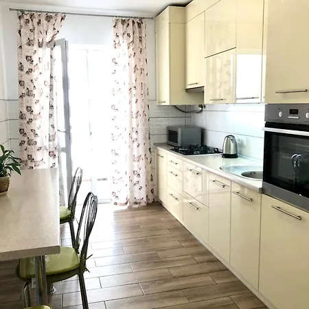 דירה Osapart At A Complex Shevchenka 21 לבוב